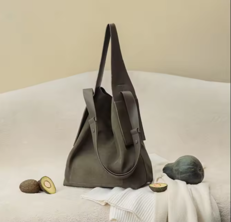 Velvet Chic bucket