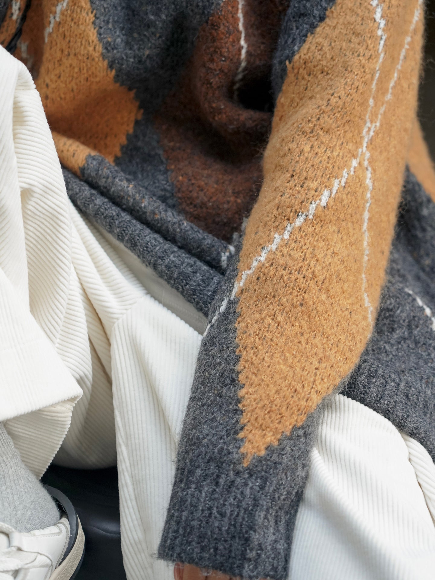 ColorBlend Plaid Pullover