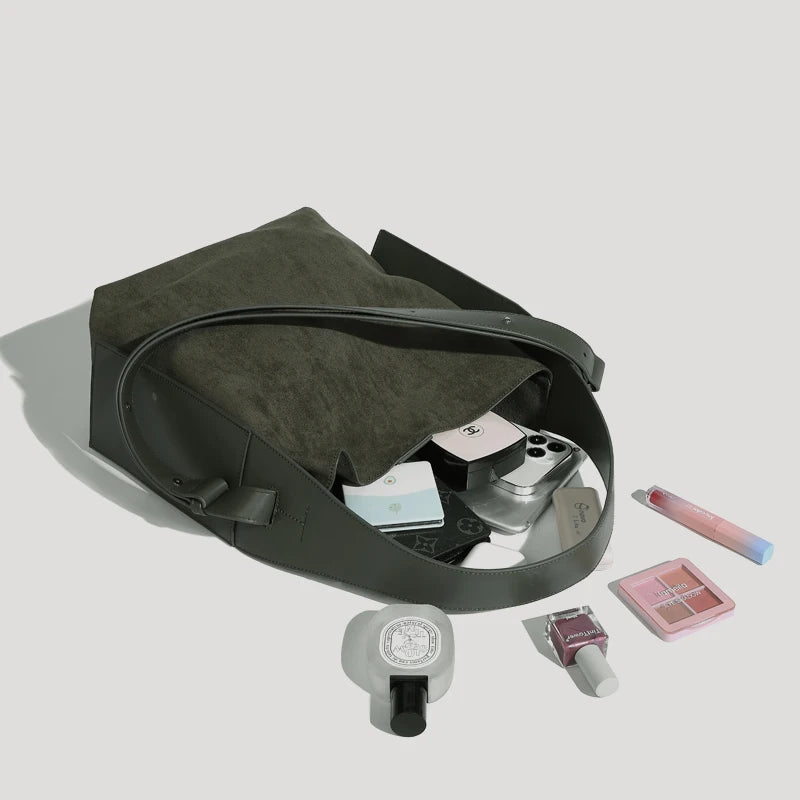Velvet Chic bucket